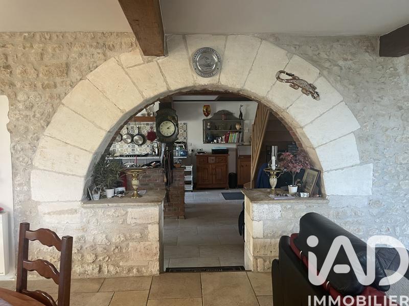 Maison - 205 m² - 7 pièces