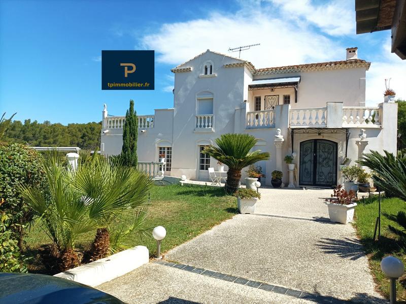 Villa - 250 m² - 8 pièces