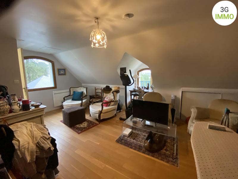 Maison - 180 m² - 7 pièces