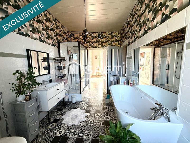 Maison - 250 m² - 8 pièces