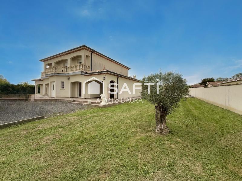 Maison - 250 m² - 7 pièces