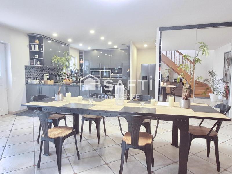 Maison - 350 m² - 14 pièces