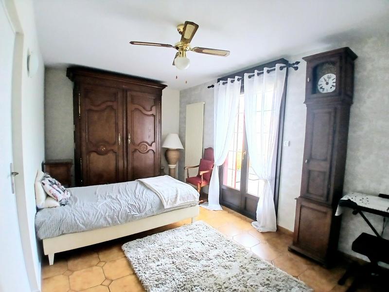 Maison - 183 m² - 9 pièces