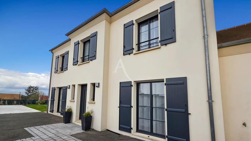 Villa - 165 m² - 10 pièces