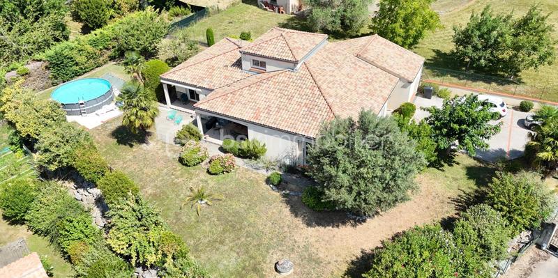 Villa - 189 m² - 6 pièces