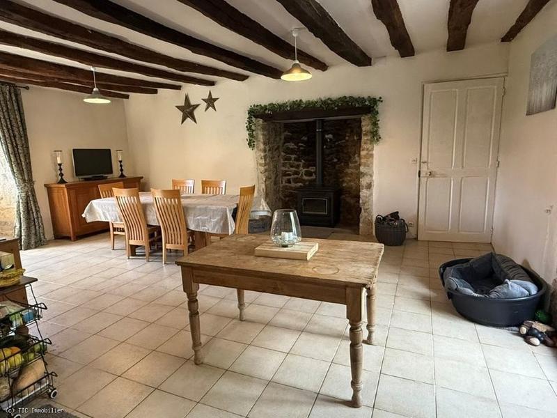 Propriété - 134 m² - 10 pièces