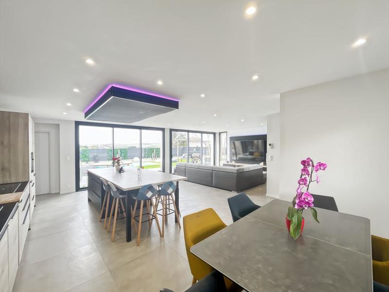 Maison - 187 m² - 5 pièces