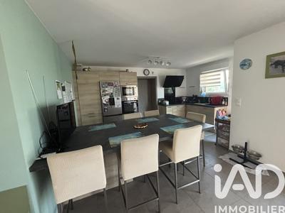 Maison - 1 134 m² - 5 pièces