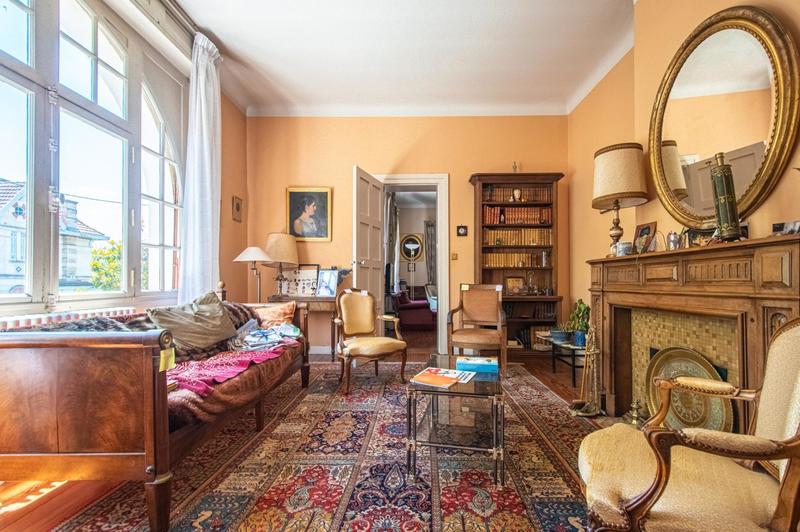 Villa - 295 m² - 12 pièces