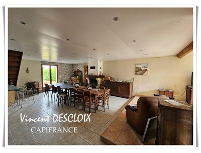 Maison - 199 m² - 8 pièces