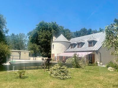 Maison - 206 m² - 8 pièces