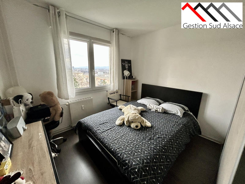 Appartement - 93 m² - 5 pièces