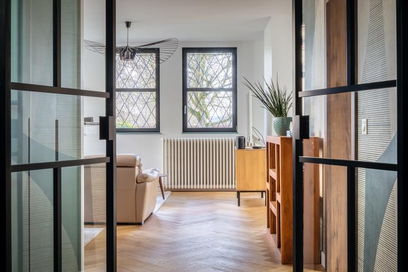 Maison - 327 m² - 10 pièces