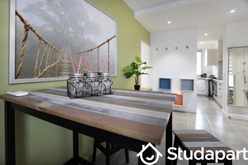 Chambre - 11 m² - 1 pièce