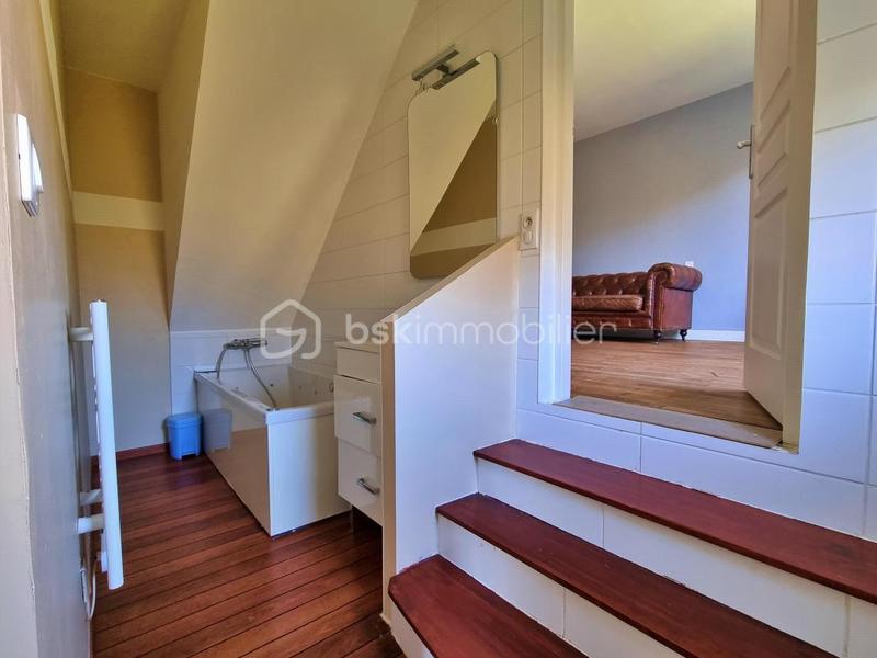 Demeure - 258 m² - 8 pièces