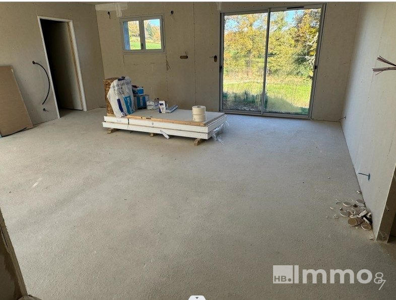 Maison - 99 m² - 4 pièces