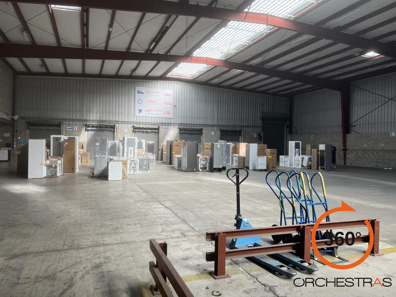 Entrepôt - 4 990 m²