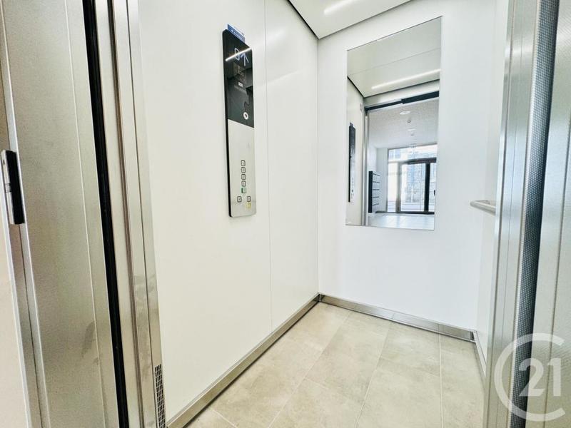 Appartement - 96 m² - 4 pièces