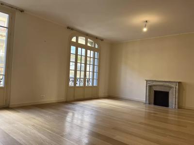 Appartement - 93 m² - 3 pièces