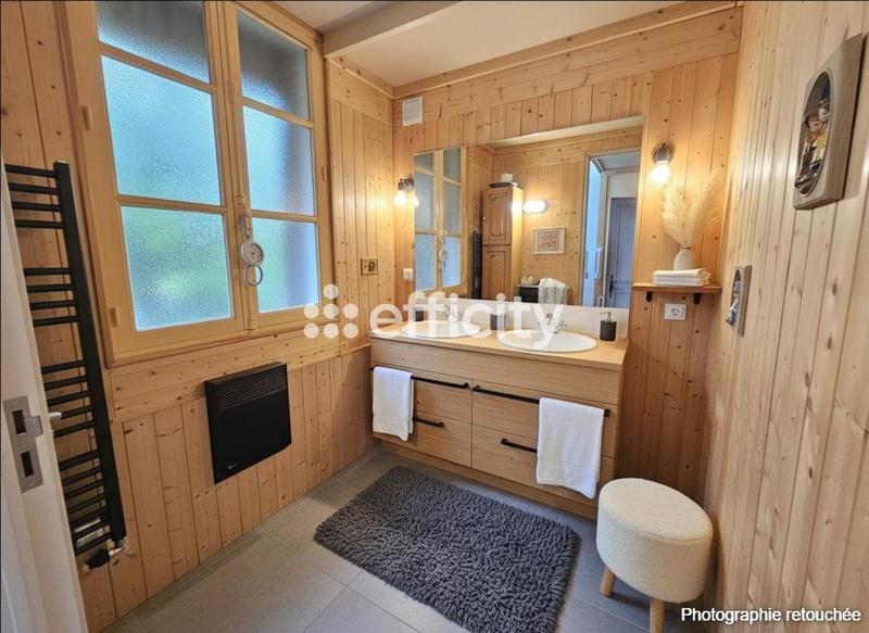 Maison - 234 m² - 5 pièces