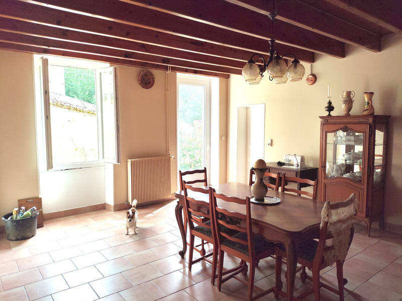 Maison - 205 m² - 6 pièces