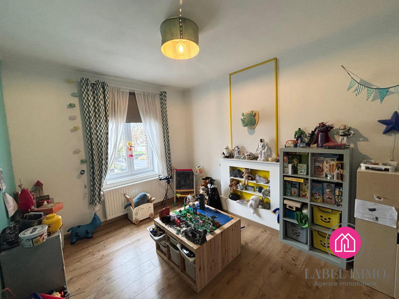 Maison - 186 m² - 8 pièces