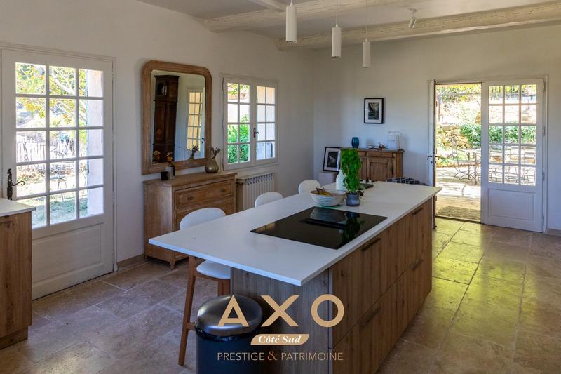 Maison - 200 m² - 7 pièces