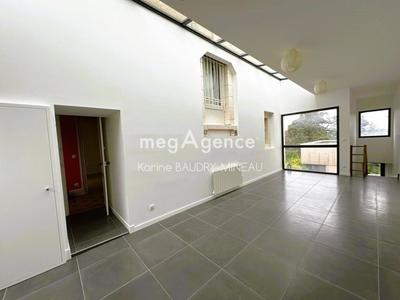 Maison - 167 m² - 9 pièces