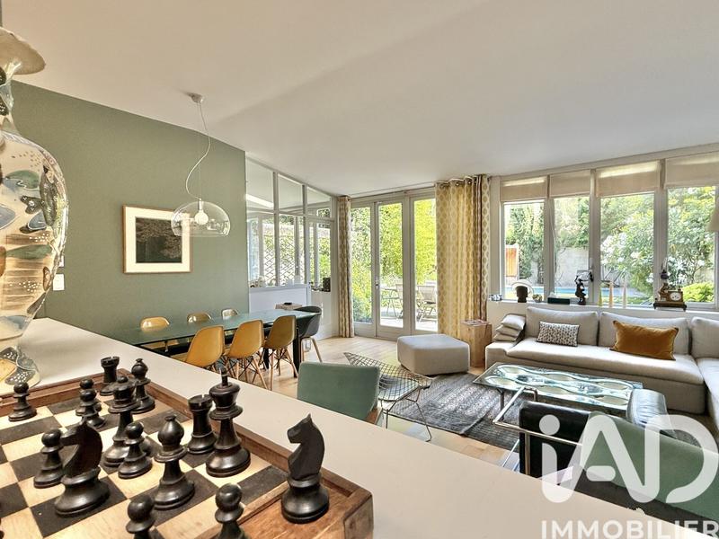 Maison - 215 m² - 8 pièces