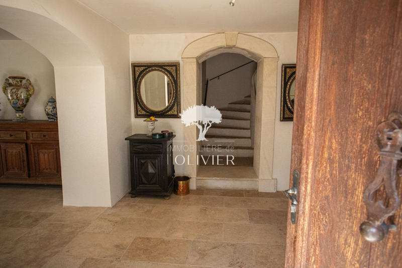 Propriété - 270 m² - 7 pièces