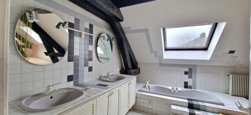 Appartement - 122 m² - 5 pièces