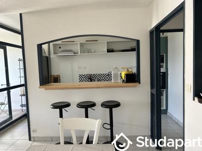 Chambre - 11 m² - 1 pièce