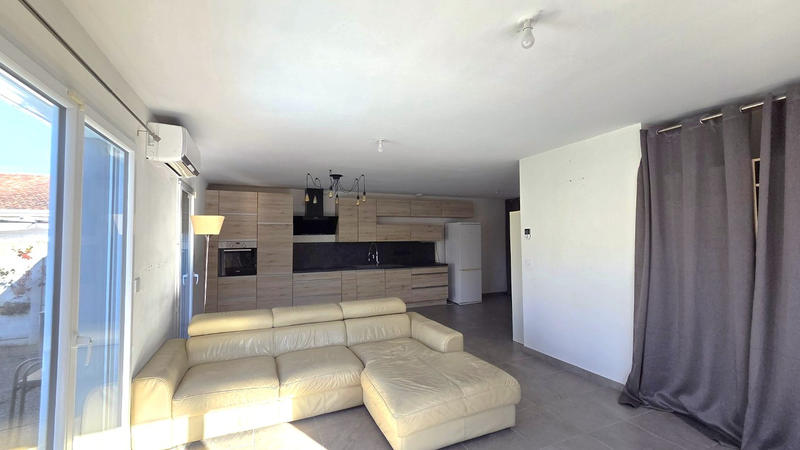 Maison - 99 m² - 4 pièces