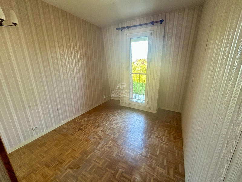 Maison - 99 m² - 6 pièces