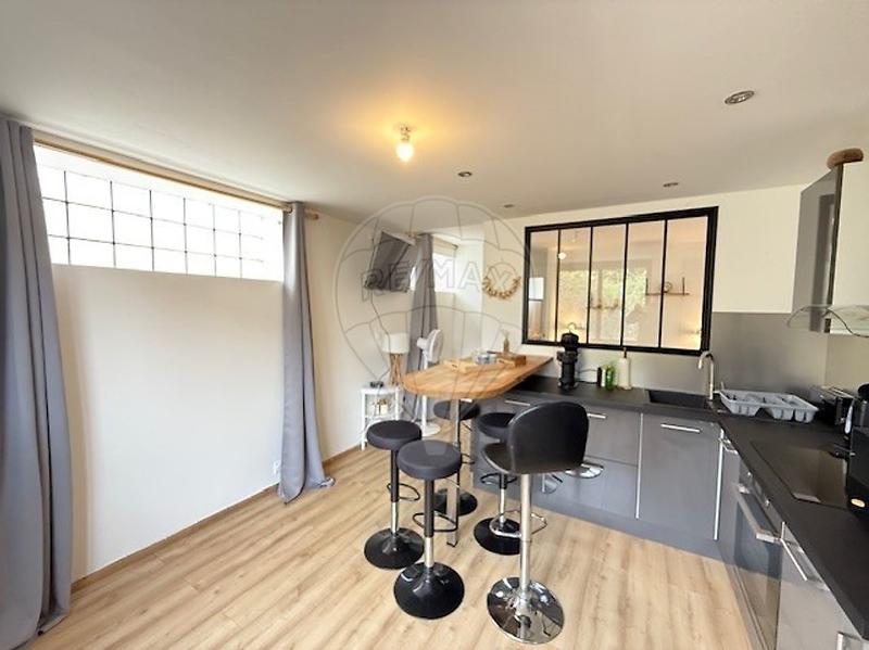 Atelier d'activités - 245 m² - 7 pièces