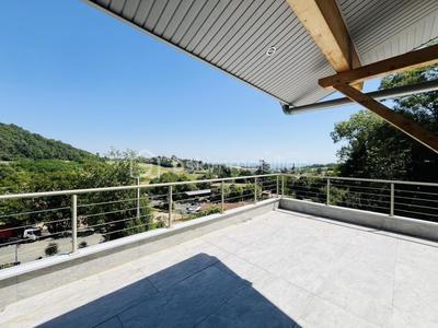 Villa - 224 m² - 6 pièces