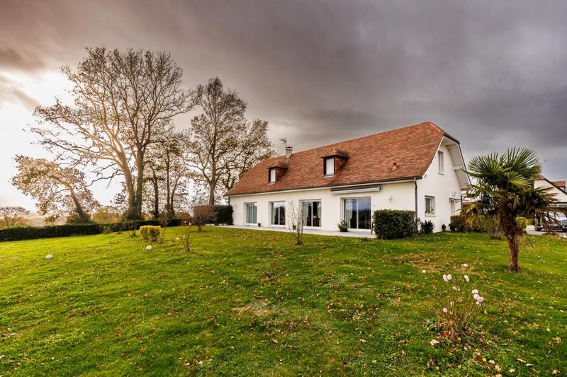 Maison - 200 m² - 6 pièces