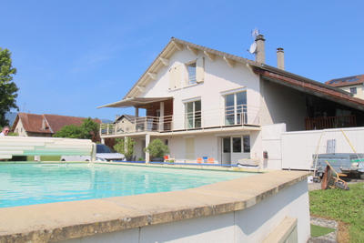 Maison - 200 m² - 9 pièces