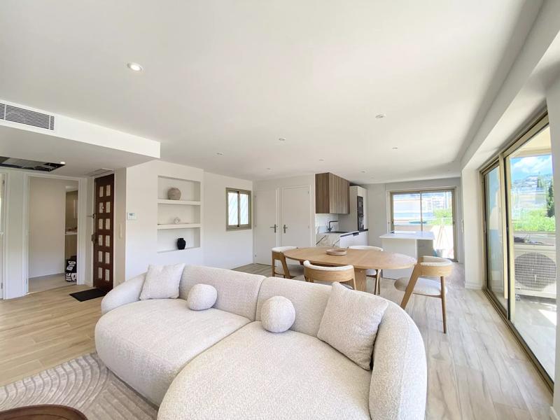 Appartement - 95 m² - 4 pièces