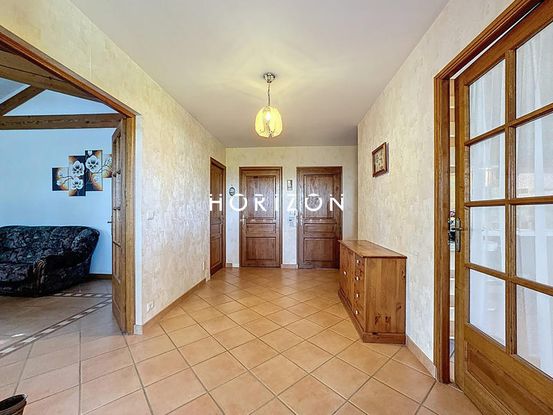 Maison - 200 m² - 6 pièces