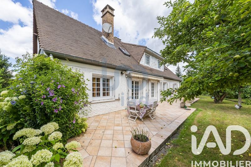 Maison - 195 m² - 8 pièces
