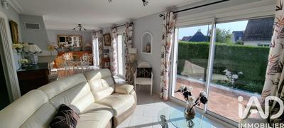 Maison - 95 m² - 5 pièces