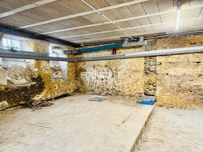 Maison - 161 m² - 7 pièces