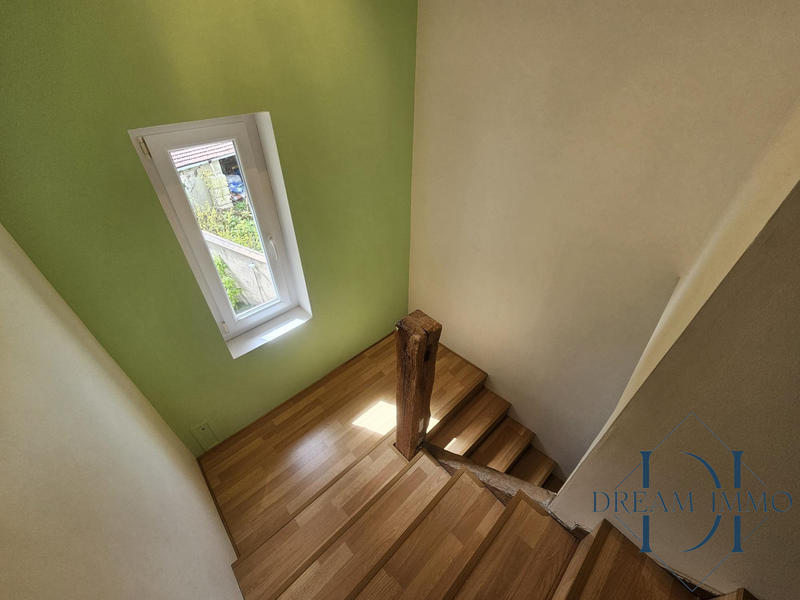 Maison - 221 m² - 9 pièces