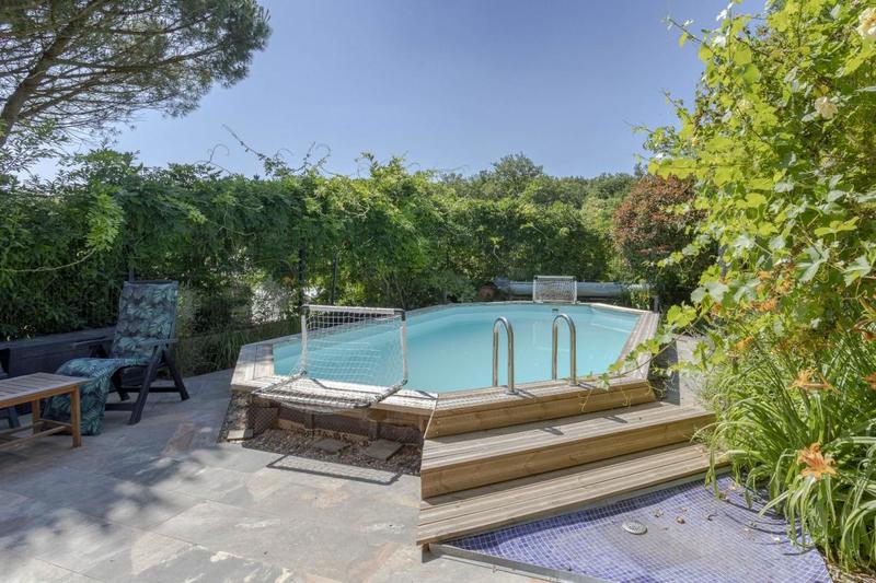 Maison en pierre - 300 m² - 11 pièces