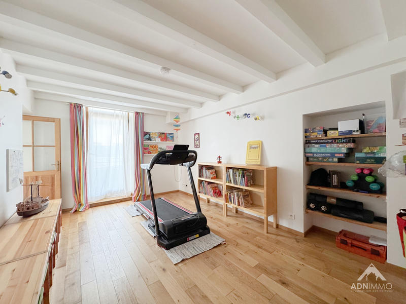 Maison - 429 m² - 10 pièces