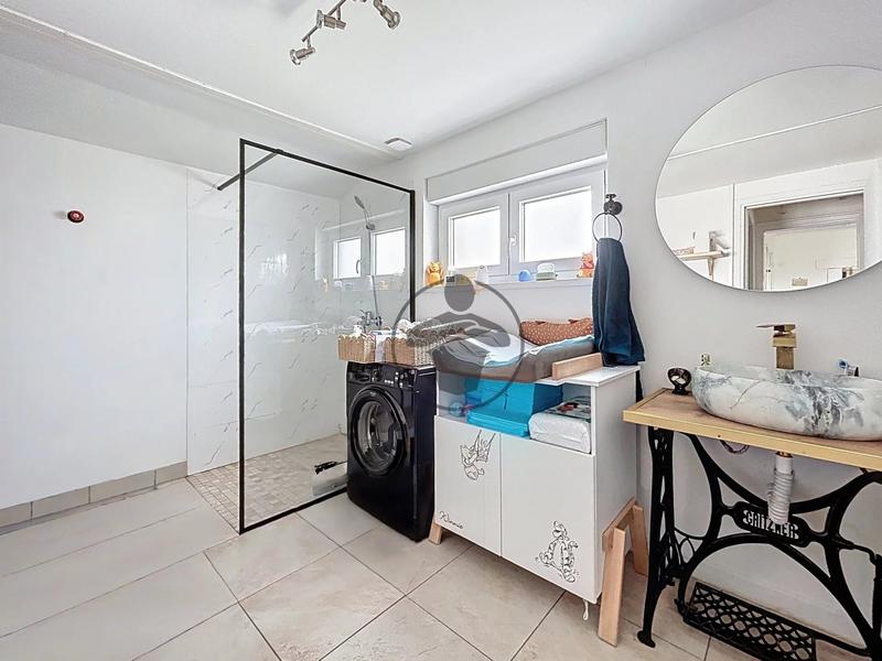 Maison - 96 m² - 4 pièces