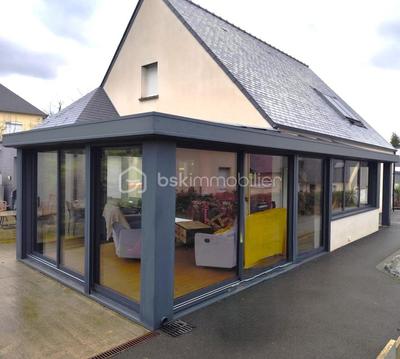 Maison - 163 m² - 8 pièces