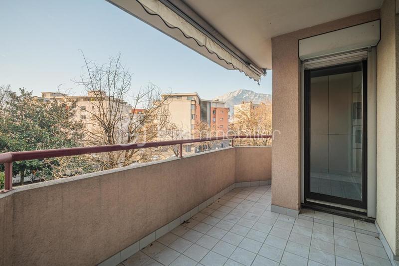 Appartement - 103 m² - 5 pièces