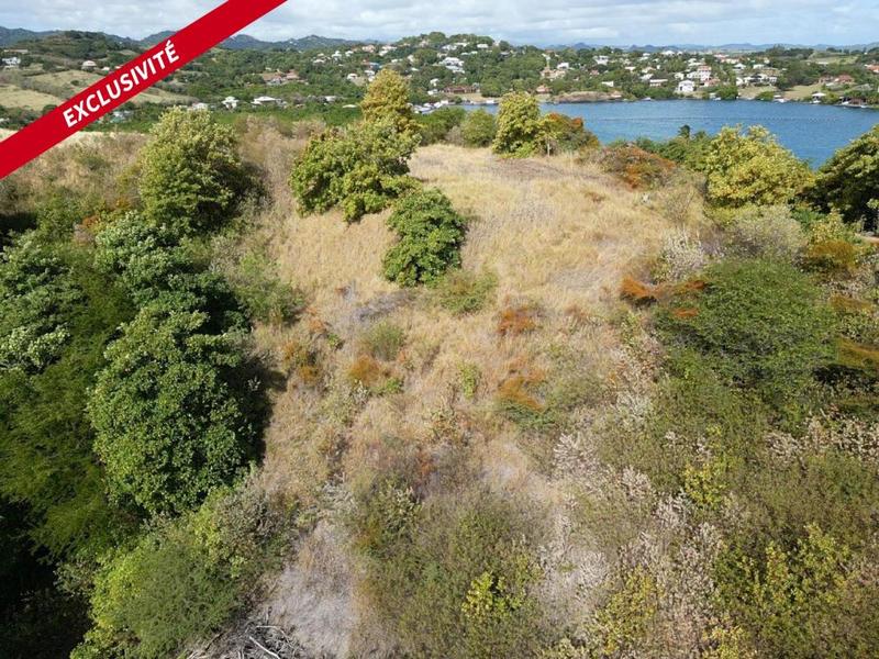 Terrain constructible - 4 664 m²